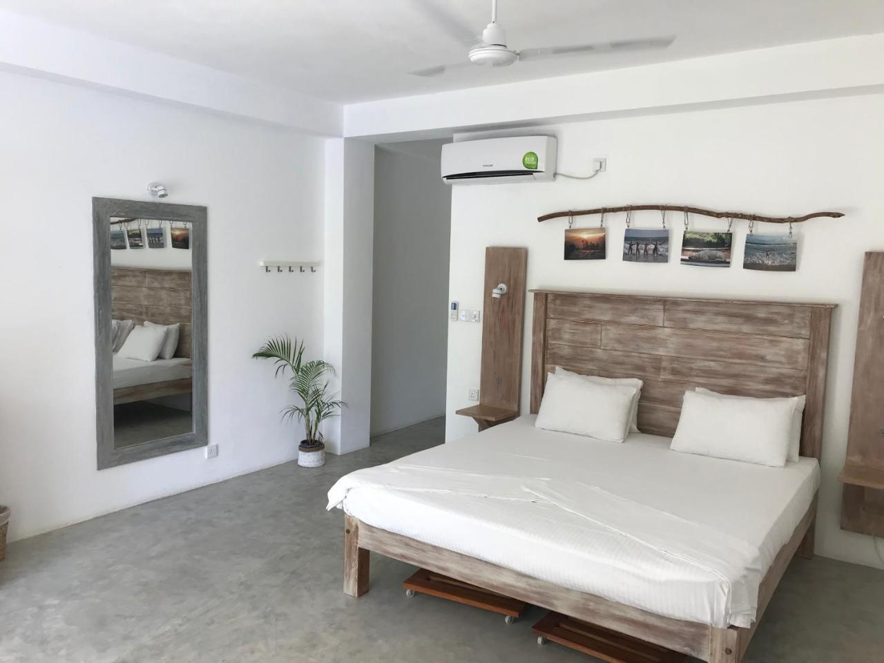 Jippie The Villa Hikkaduwa Ngoại thất bức ảnh